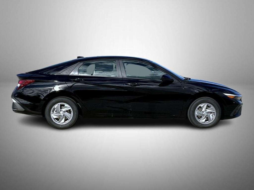 new 2025 Hyundai Elantra car, priced at $21,589
