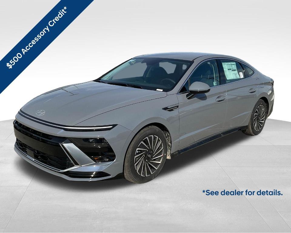 new 2025 Hyundai Sonata Hybrid car, priced at $32,407