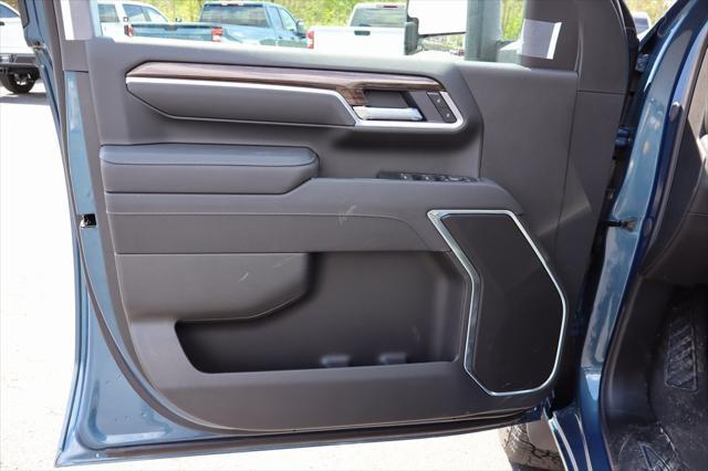 new 2025 Chevrolet Silverado 3500 car, priced at $75,341
