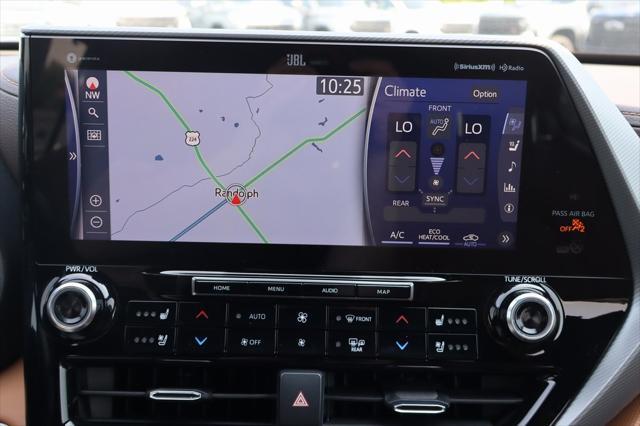 used 2020 Toyota Highlander Hybrid car, priced at $34,900