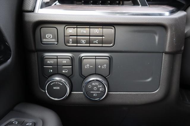 new 2025 Chevrolet Suburban car, priced at $81,095