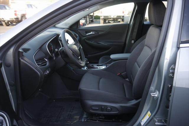 new 2025 Chevrolet Malibu car, priced at $25,913