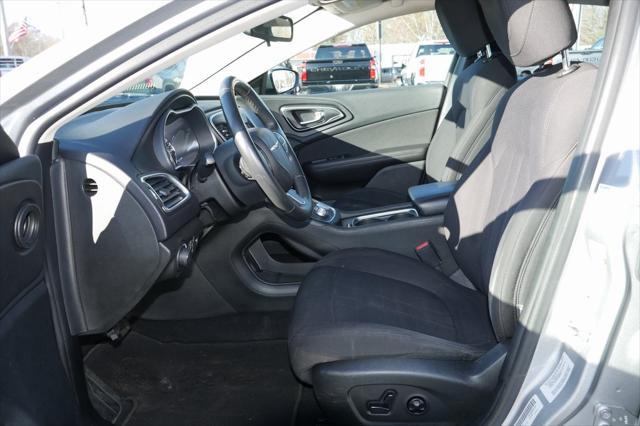 used 2015 Chrysler 200 car