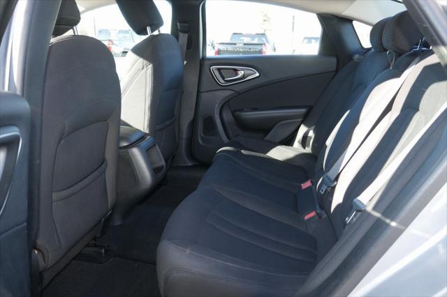 used 2015 Chrysler 200 car