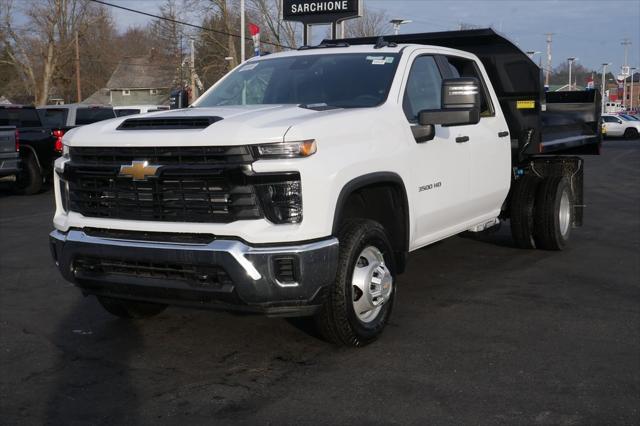 new 2025 Chevrolet Silverado 3500 car, priced at $77,622