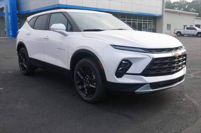 new 2025 Chevrolet Blazer car, priced at $38,574