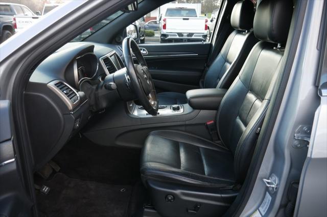 used 2015 Jeep Grand Cherokee car, priced at $12,900