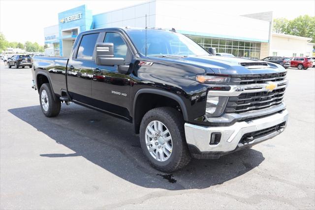 new 2025 Chevrolet Silverado 3500 car, priced at $77,382