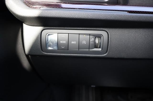 new 2025 Chevrolet Traverse car, priced at $55,705