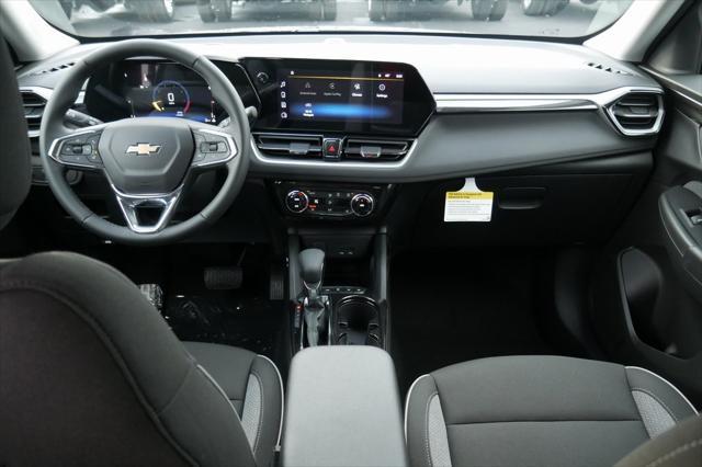 new 2025 Chevrolet TrailBlazer car, priced at $27,738