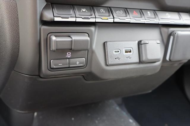 new 2025 Chevrolet Silverado 1500 car, priced at $45,694