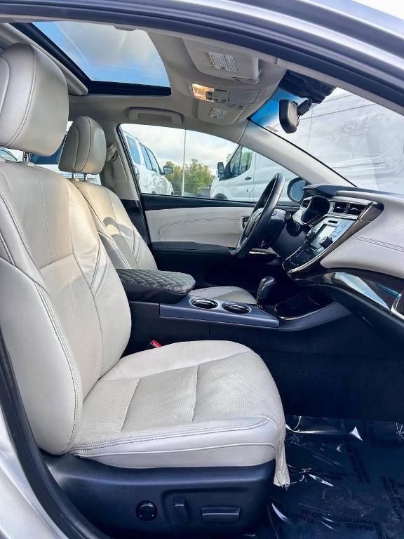 used 2015 Toyota Avalon Hybrid car, priced at $16,500