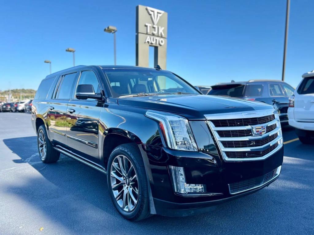 used 2020 Cadillac Escalade ESV car, priced at $36,500