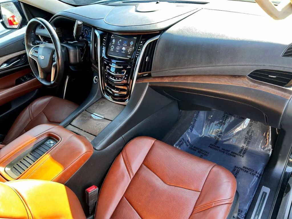 used 2020 Cadillac Escalade ESV car, priced at $36,500