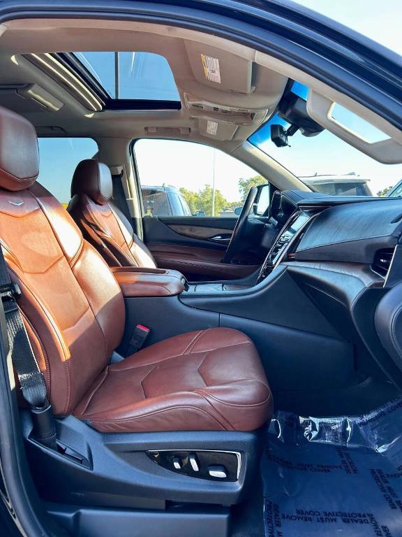 used 2020 Cadillac Escalade ESV car, priced at $36,500