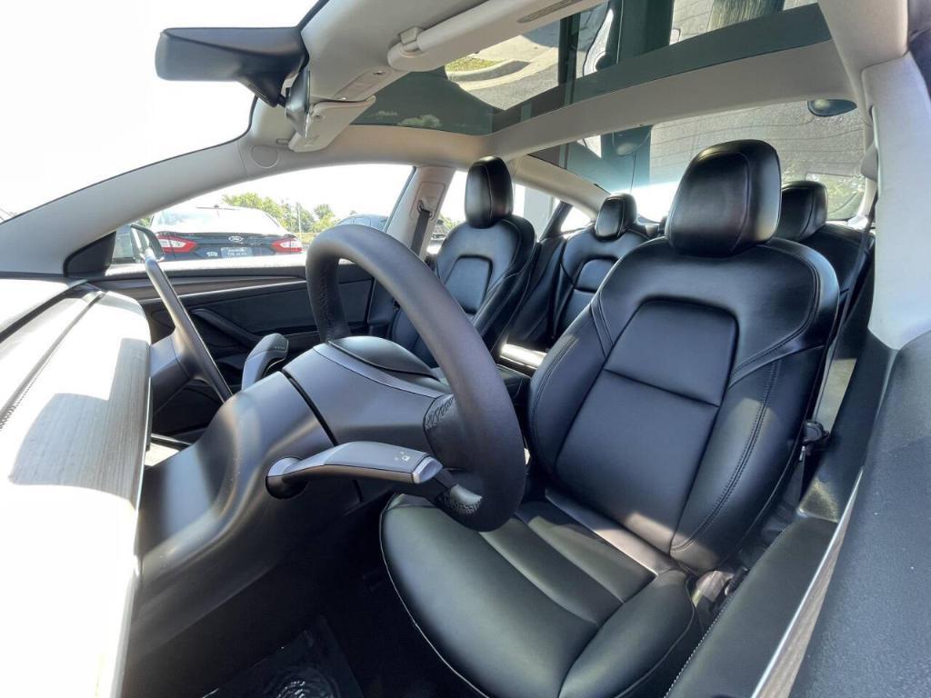 used 2022 Tesla Model 3 car, priced at $32,500