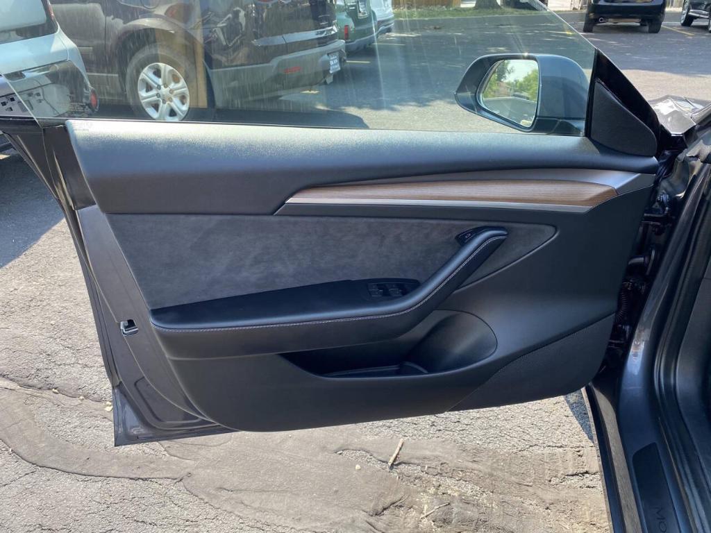 used 2022 Tesla Model 3 car, priced at $32,500