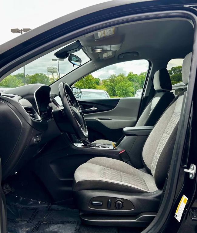 used 2022 Chevrolet Equinox car, priced at $17,500