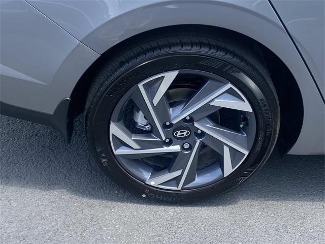 new 2025 Hyundai Elantra car, priced at $25,105