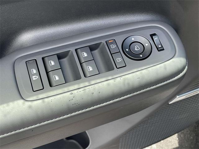 used 2025 Hyundai Santa Fe car, priced at $40,900