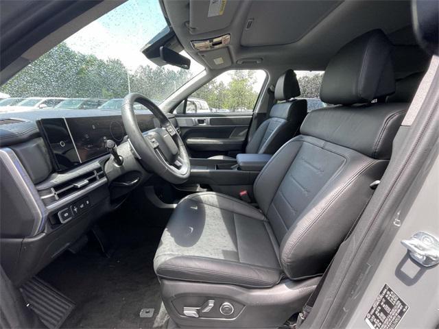 used 2025 Hyundai Santa Fe car, priced at $40,900
