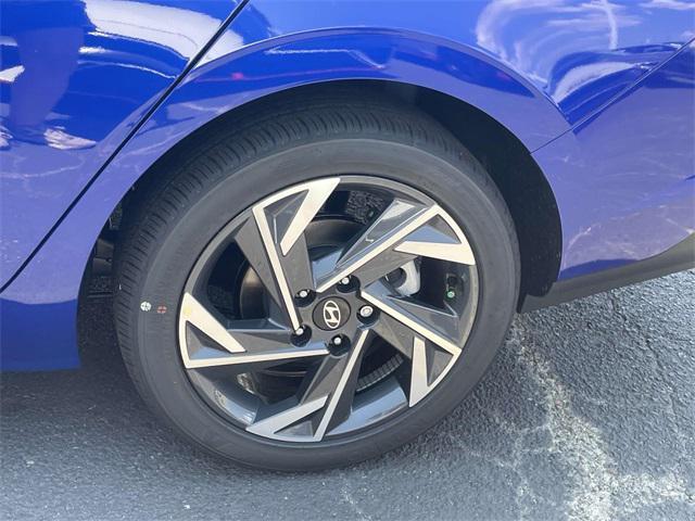 new 2025 Hyundai Elantra car, priced at $25,035
