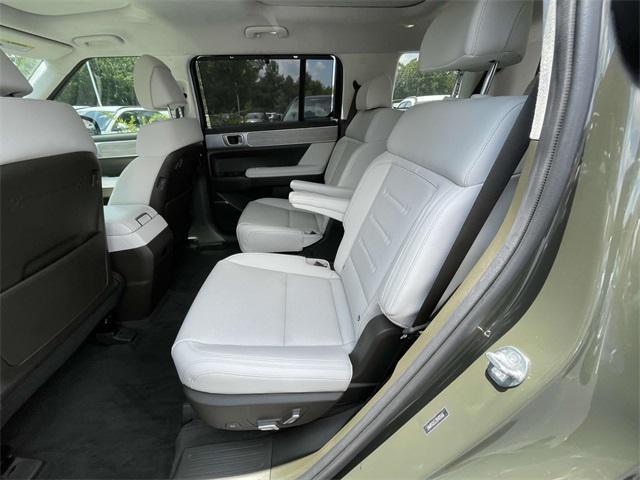 used 2024 Hyundai Santa Fe car, priced at $37,900