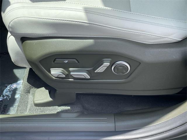 used 2024 Hyundai Santa Fe car, priced at $37,900