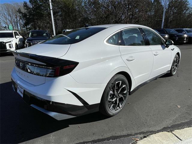 new 2025 Hyundai Sonata car, priced at $29,925