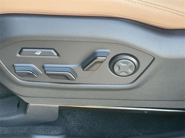 new 2026 Hyundai SANTA FE HEV car, priced at $53,700