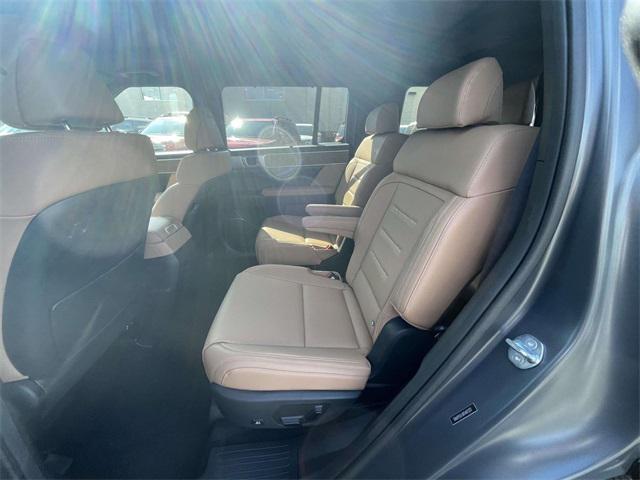 new 2026 Hyundai SANTA FE HEV car, priced at $53,700