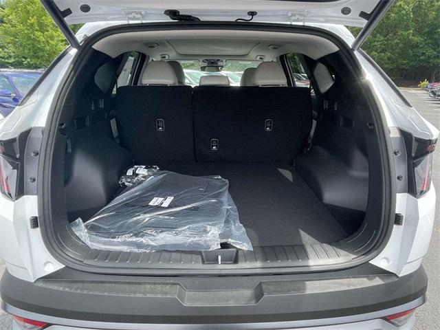 new 2025 Hyundai TUCSON Hybrid car, priced at $39,215