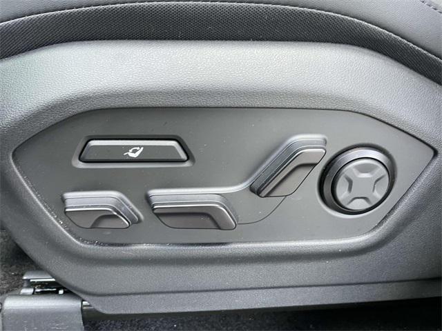 used 2025 Hyundai Santa Fe car, priced at $44,900