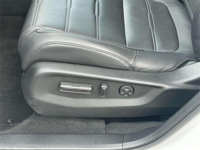 used 2020 Honda CR-V car, priced at $25,900