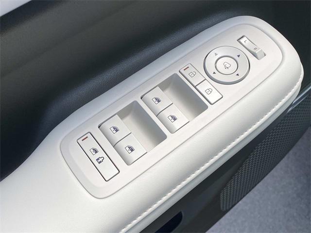 new 2025 Hyundai Santa Fe car, priced at $49,030