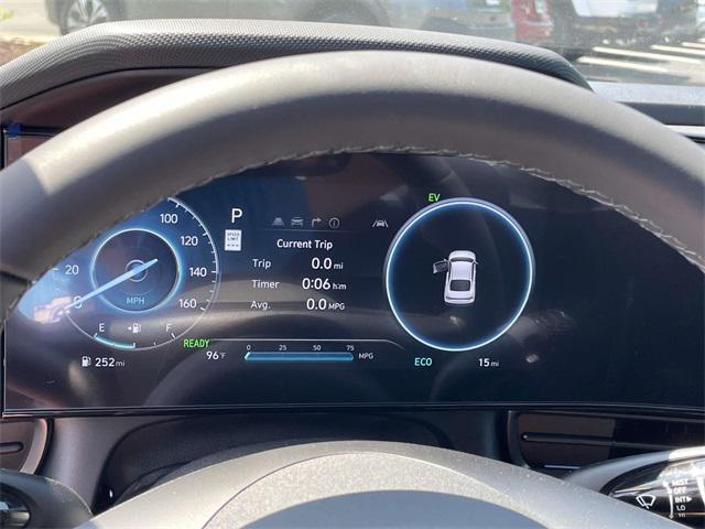 new 2025 Hyundai Elantra car, priced at $29,215