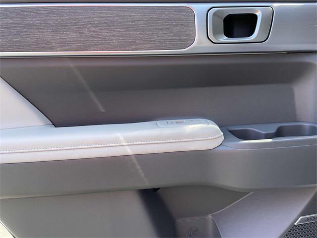 new 2025 Hyundai Santa Fe car, priced at $51,265