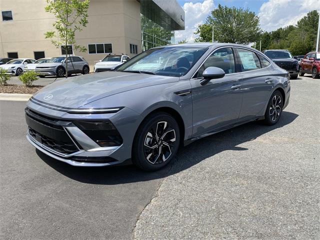 new 2024 Hyundai Sonata car, priced at $28,491