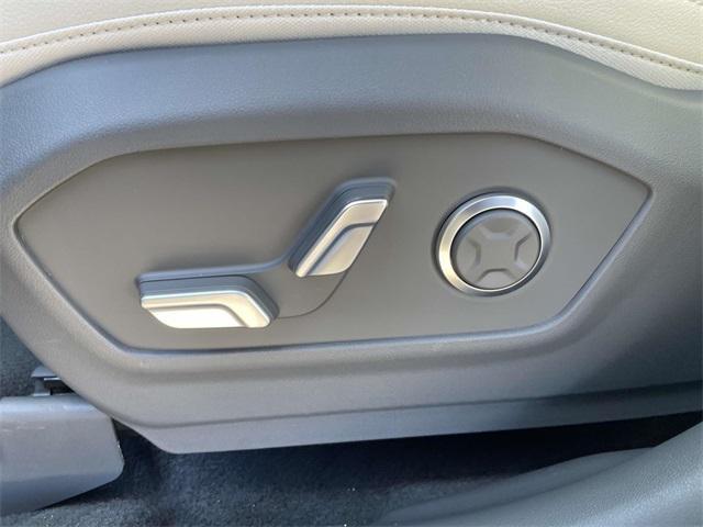 new 2025 Hyundai Santa Fe car, priced at $47,029
