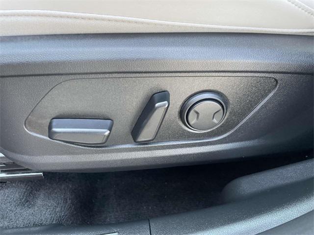used 2025 Hyundai TUCSON Hybrid car, priced at $35,500