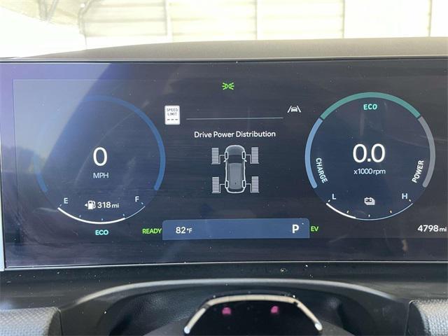used 2025 Hyundai TUCSON Hybrid car, priced at $35,500