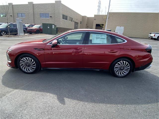new 2025 Hyundai Sonata Hybrid car, priced at $39,960