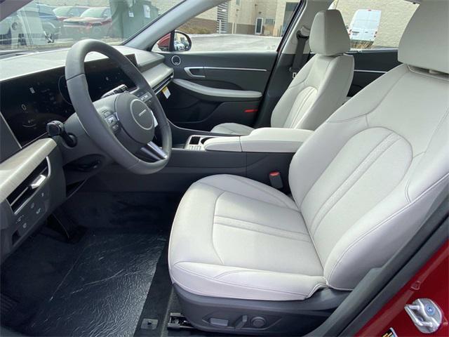 new 2025 Hyundai Sonata Hybrid car, priced at $39,960