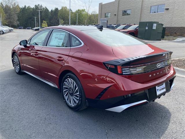 new 2025 Hyundai Sonata Hybrid car, priced at $39,960