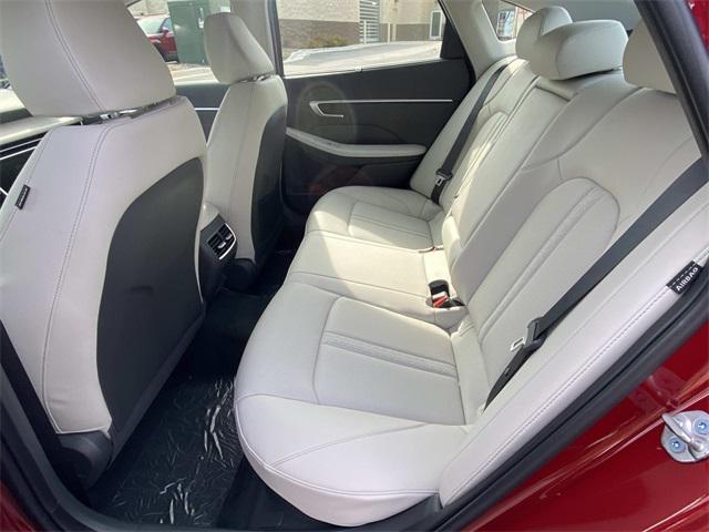 new 2025 Hyundai Sonata Hybrid car, priced at $39,960