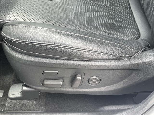 used 2020 Hyundai Santa Fe car, priced at $22,900