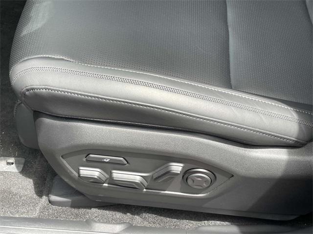 used 2025 Hyundai Santa Fe car, priced at $44,900