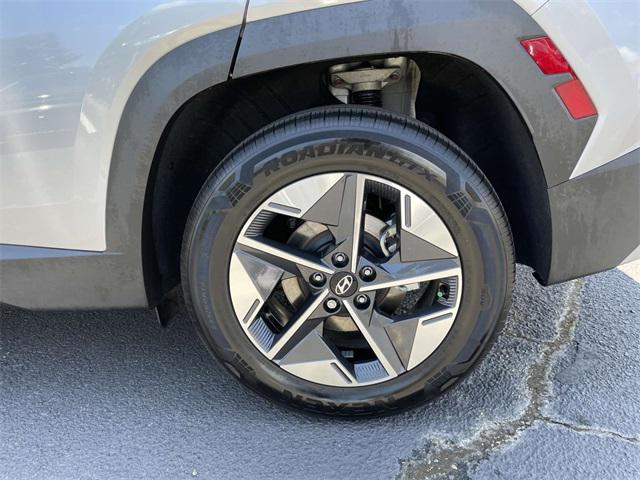used 2025 Hyundai TUCSON Hybrid car, priced at $35,900
