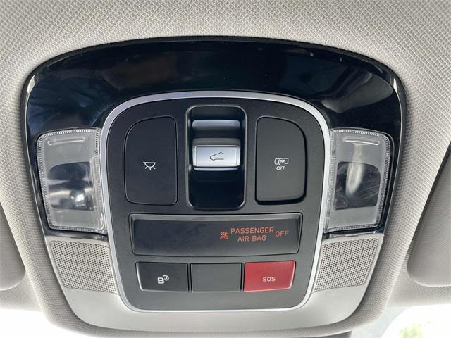 used 2025 Hyundai TUCSON Hybrid car, priced at $35,900