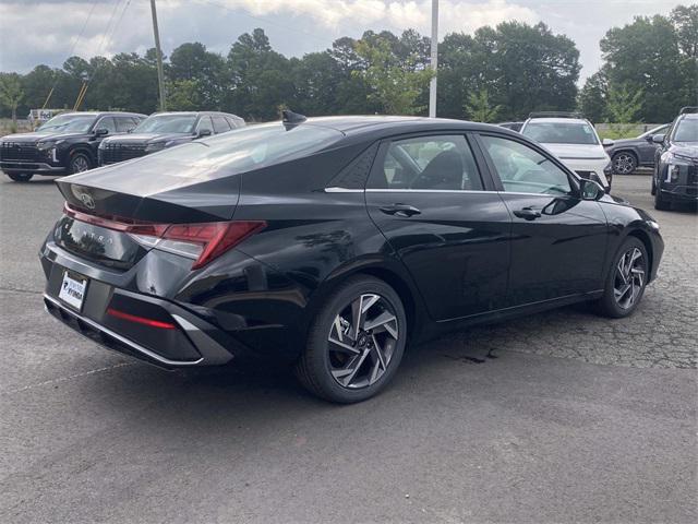 new 2024 Hyundai Elantra car, priced at $27,060